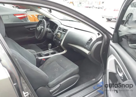 2015 Nissan Altima 2.5 S z USA, uszkodzony, nr VIN 1N4AL3AP2FN378749